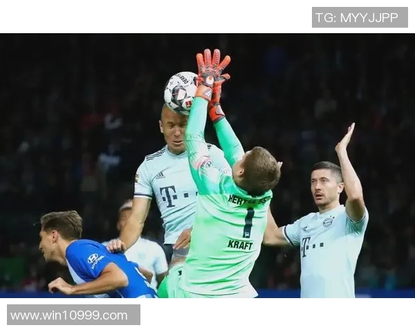 沙尔克04主场挽平柏林赫塔，保住不败纪录的精彩对决